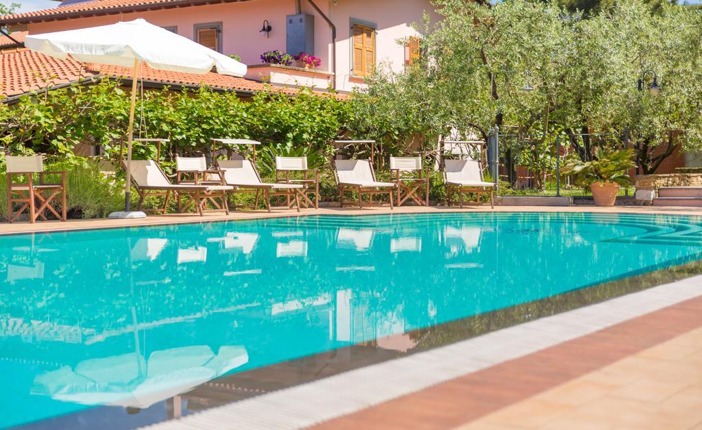 Hotel Il Buongustaio Massa  Esterno foto